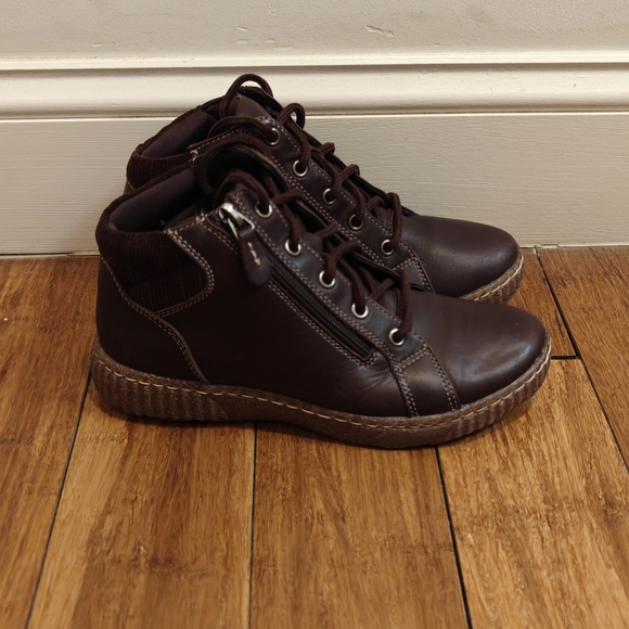 Clarks Caroline Park Lace-Up Women's Sneaker Booties – Size 6.5 - Picture 3 of 9